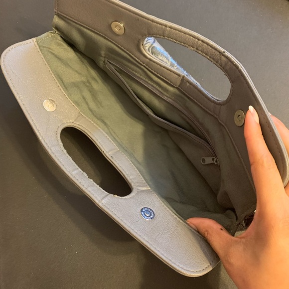 3 clutches red,black,grey - Picture 2 of 4